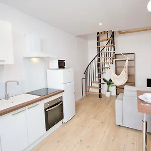 Montsejour - T2 Climatise Avec Filet Et Fauteuil Suspendu Appartement